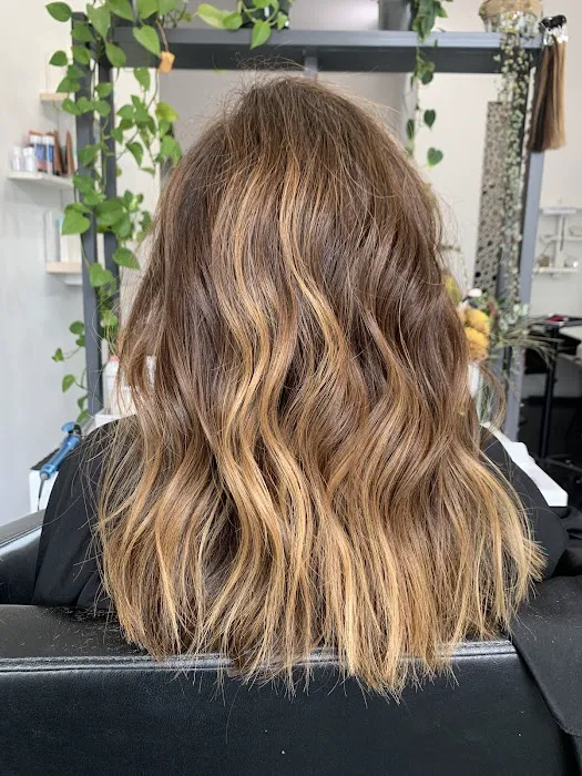Salon Giselle Picture 9