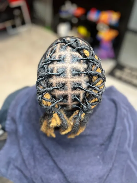 Be.Twisted Picture 1