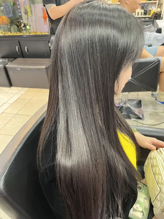 Shanya Salon Picture 9