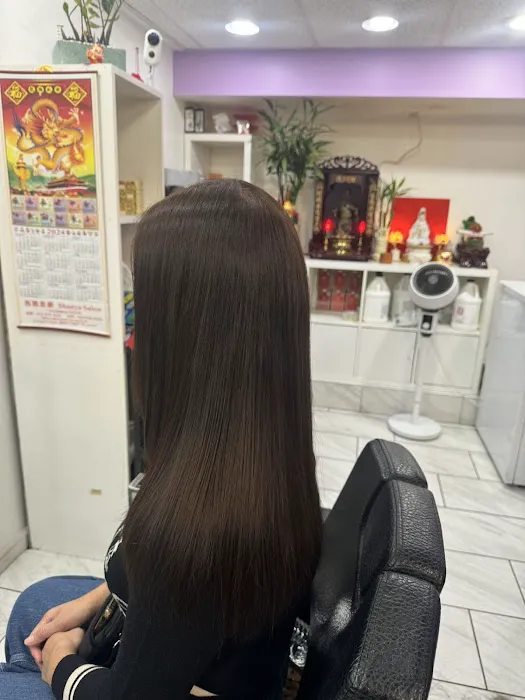 Shanya Salon Picture 8