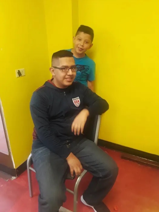 Belisario's Barber Shop Picture 5