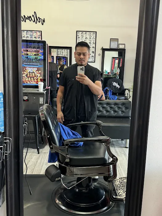 Ricky's Barber Shop Picture 8