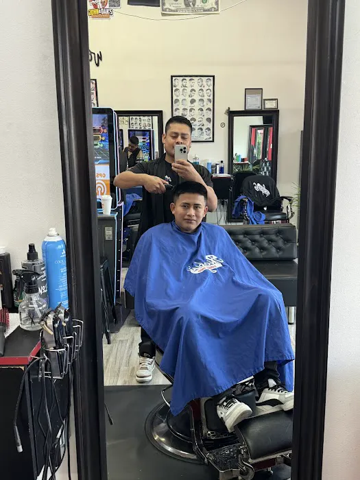 Ricky's Barber Shop Picture 7