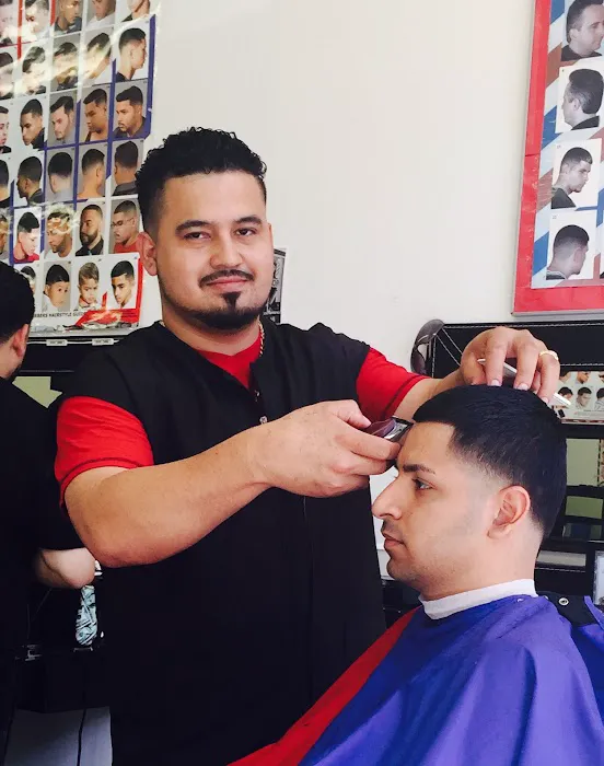 Ricky's Barber Shop Picture 6
