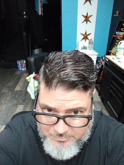 Giovanni's Barber Shop Picture 7