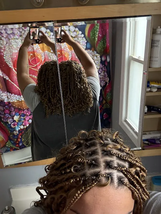 Djehamie Hair Braiding Picture 7