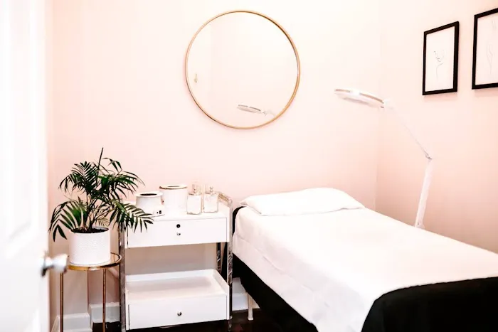 Lincoln Park Waxing Studio Picture 1