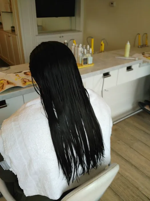 Drybar - Lincoln Park Picture 6