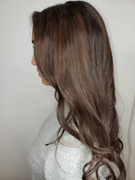 YM Salon Picture 3