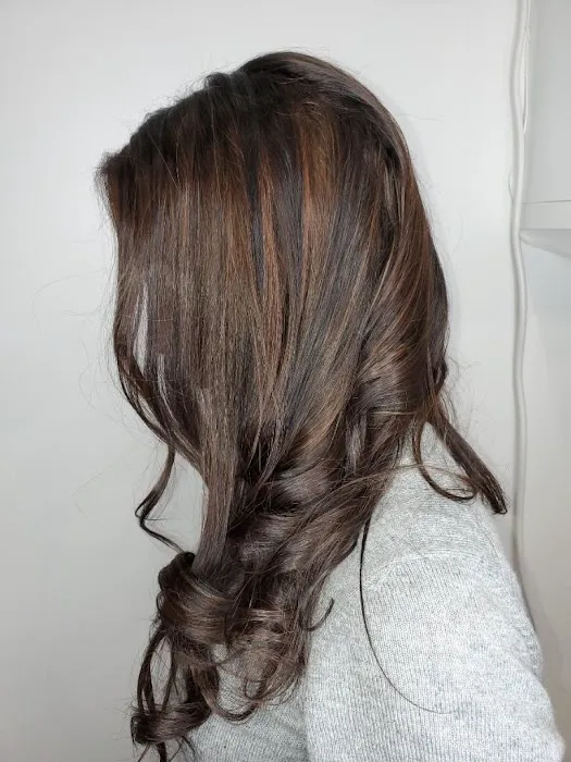 YM Salon Picture 1