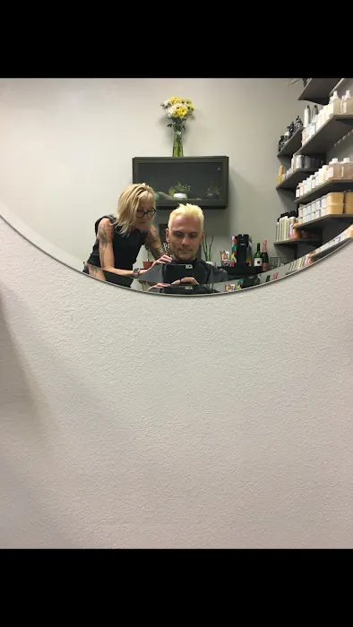DEEpCUTS (Dee, formerly of Spruce Salon) Picture 1