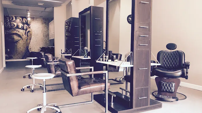Modern Gentlemen Salon Picture 4