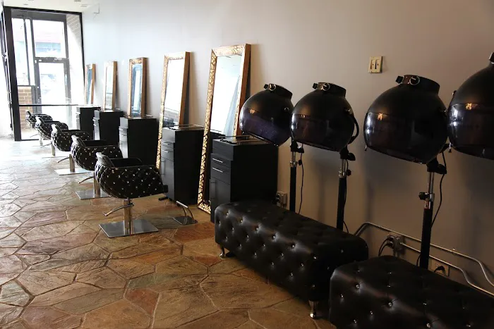 Salon Olori Picture 1