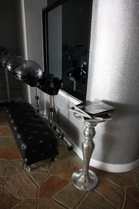 Salon Olori Picture 8