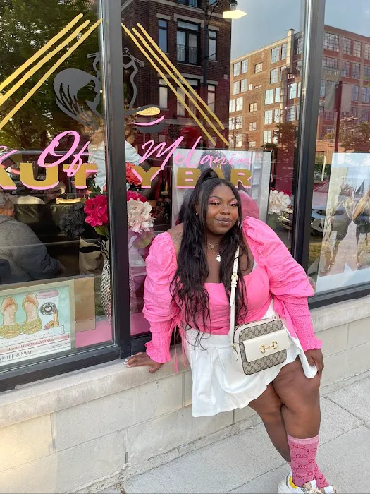 Haus of Melanin Beauty Bar Picture 3