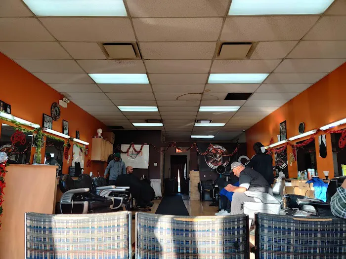 Bronzeville Barber Salon Picture 3