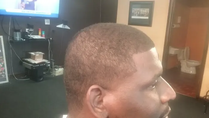 THA BARBER DES Picture 2