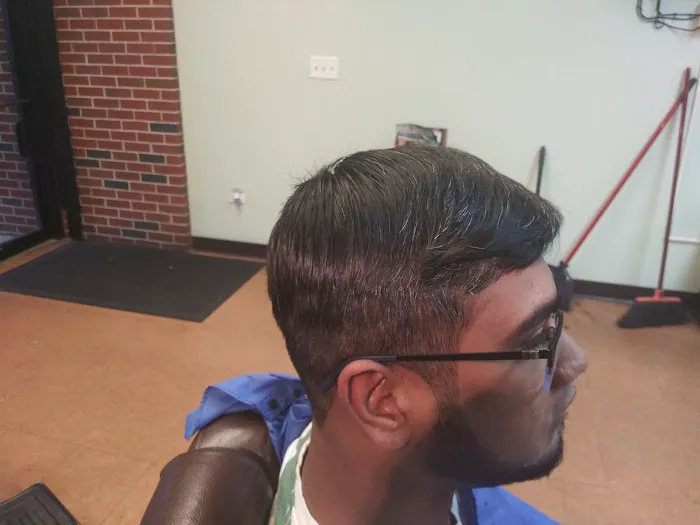 THA BARBER DES Picture 8