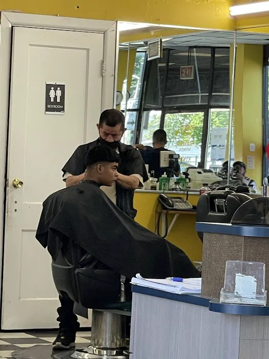Victor's Barber Shop & Beauty Salon Picture 3