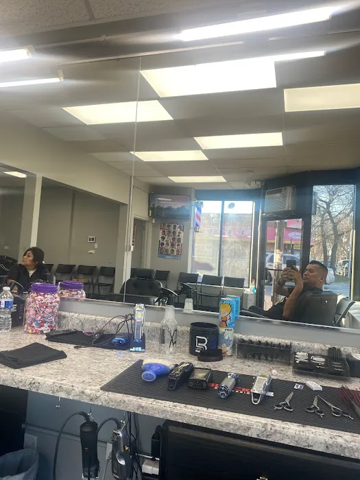 Cesar Barber Shop & Beauty Salon Picture 1