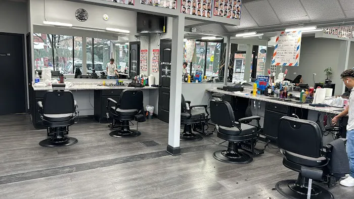 Cesar Barber Shop & Beauty Salon Picture 9