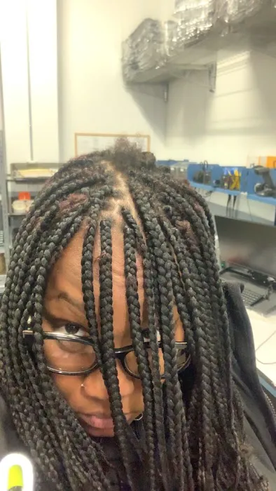 HONEY AFRICAN BRAID SHOP Picture 2