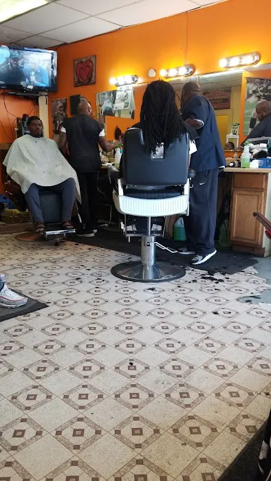 EnZone Barber Shop Picture 2