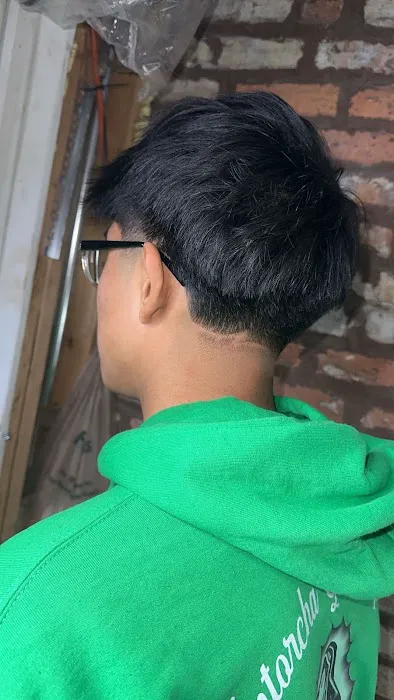 Luis Barbershop Picture 2