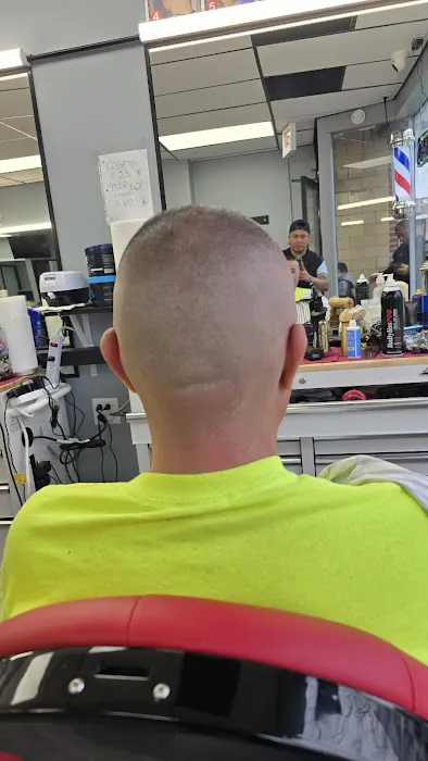 GUATEMALA'S BARBER SHOP Picture 4