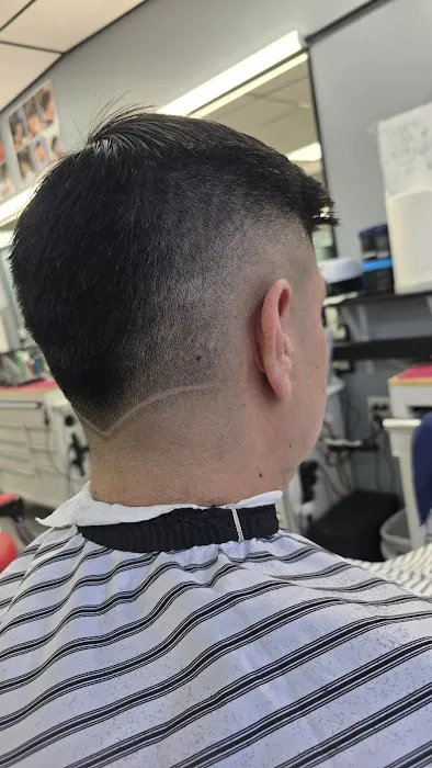 GUATEMALA'S BARBER SHOP Picture 9