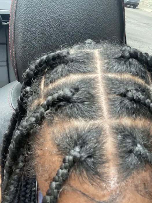Leru African Hair Braiding Picture 3