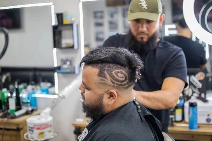 MASTERCRAFT BARBER SHOP Picture 3