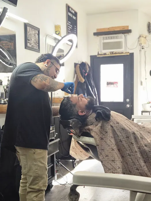 MASTERCRAFT BARBER SHOP Picture 4