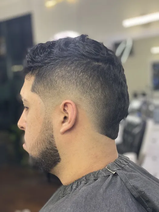MASTERCRAFT BARBER SHOP Picture 6