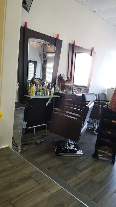 Ekiumii Beauty Barber Picture 1