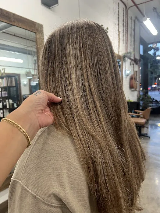 707 Hair Studios Picture 2