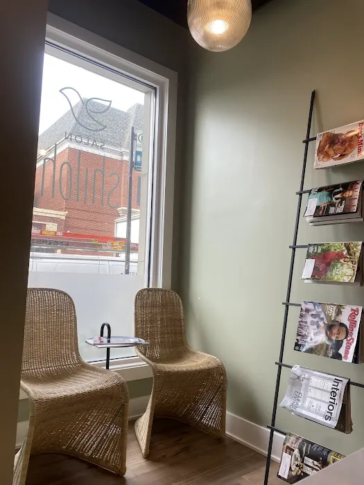 Salon Shiloh Picture 8