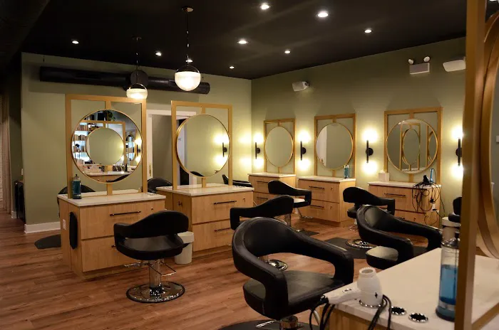 Salon Shiloh Picture 9