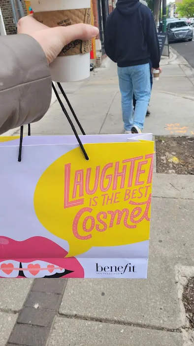 Benefit Cosmetics Boutique & BrowBar Picture 10