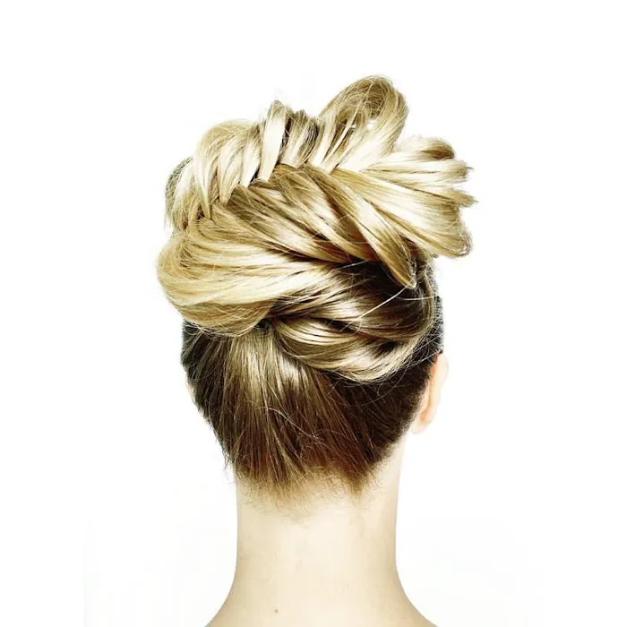 Erin Graham Hair Picture 8