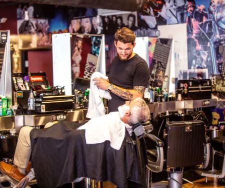Floyd's 99 Barbershop
