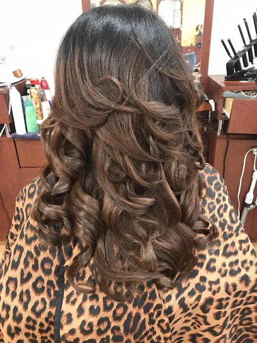 Mena's Hair Design Picture 10