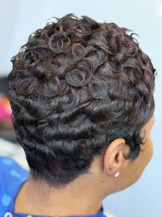 Hairricane Maya Picture 4