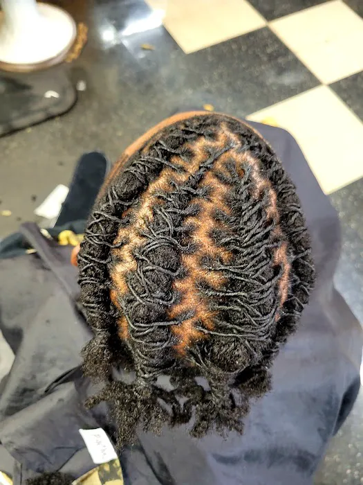 FLOWERS UNISEX SALON Picture 5