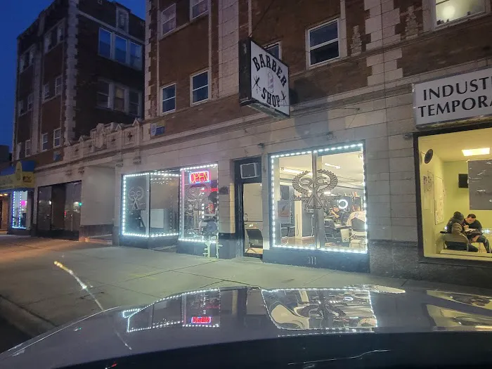Chicago Clippers Barbershop Picture 10