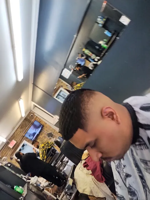 Chicago Clippers Barbershop Picture 4