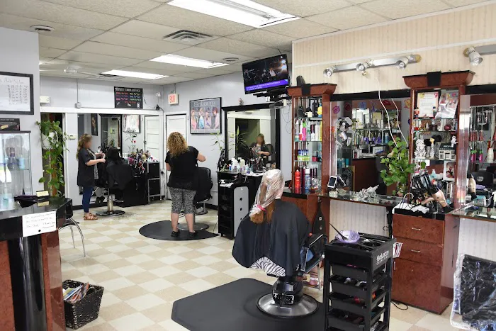 Myra's Hair Salon Picture 8