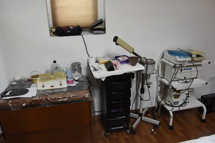 Myra's Hair Salon Picture 6