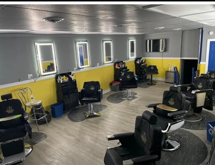 GO GETTAZ BARBER AND BEAUTY SALON Picture 10
