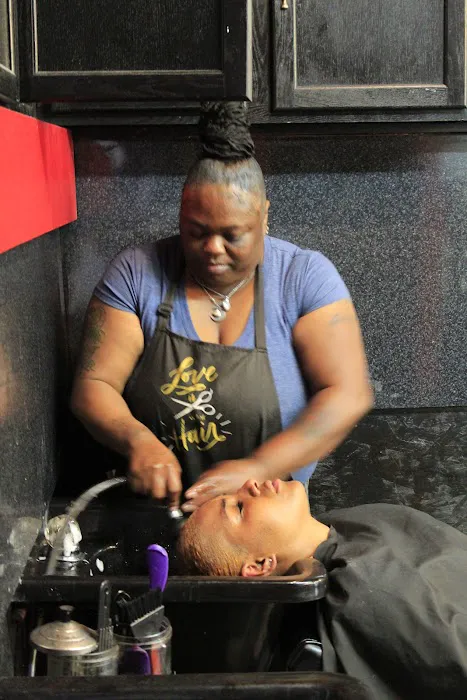 GO GETTAZ BARBER AND BEAUTY SALON Picture 5